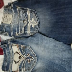 Mens size 32 rock revivals (2 jeans & 1 pair of shorts)